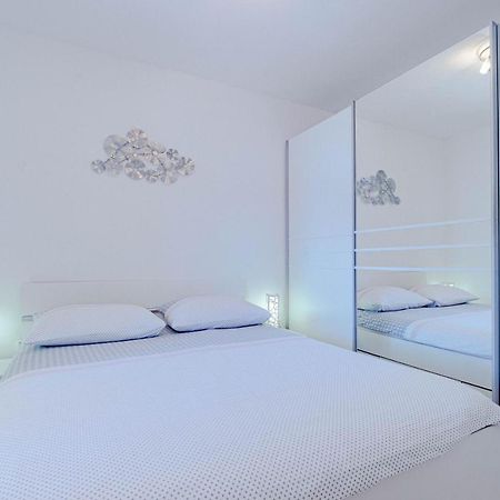 Apartments By The Sea Cove Zaglav, Korcula - 12208 Prizba Exteriör bild
